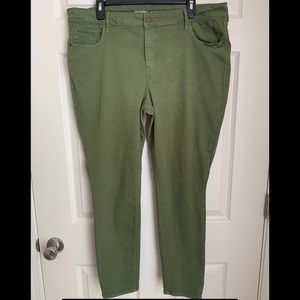 Green skinny jeans